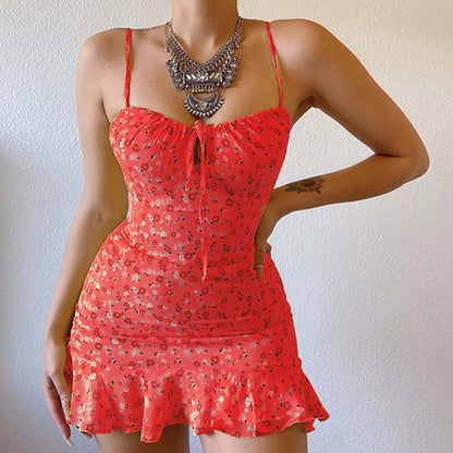 Vestido de verano con tirantes finos para mujer, vestido corto con aberturas y estampado floral informal de calle.