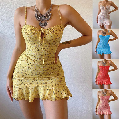 Vestido de verano con tirantes finos para mujer, vestido corto con aberturas y estampado floral informal de calle.