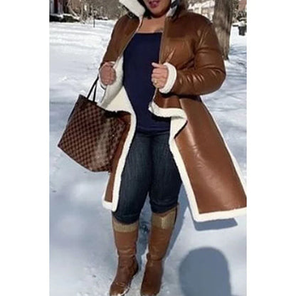 Plus Size Braune PU-Leder Teddy Rollkragen Rüschen Asymmetrische Jacke Outwear
