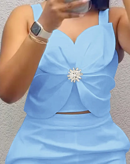 Summer Women's Elegant and Casual 2-Piece Set with Shoulder Strap, Crop Top and Casual Pocket Design Shorts Set