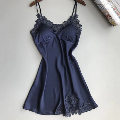 Camisón de seda con tirantes para mujer, pijama sexy de primavera y verano, fino, de satén, para uso doméstico.