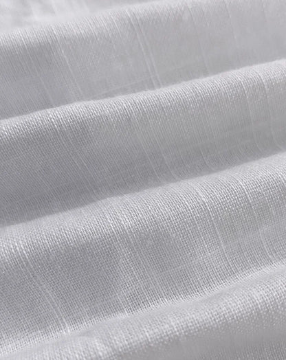 2-piece sleeveless hollowed out crop top and casual hanging shorts set