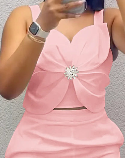 Summer Women's Elegant and Casual 2-Piece Set with Shoulder Strap, Crop Top and Casual Pocket Design Shorts Set