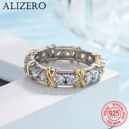 Anillo de lujo de plata de ley 925 entrelazado con circonitas AAA como regalo de compromiso para mujer.