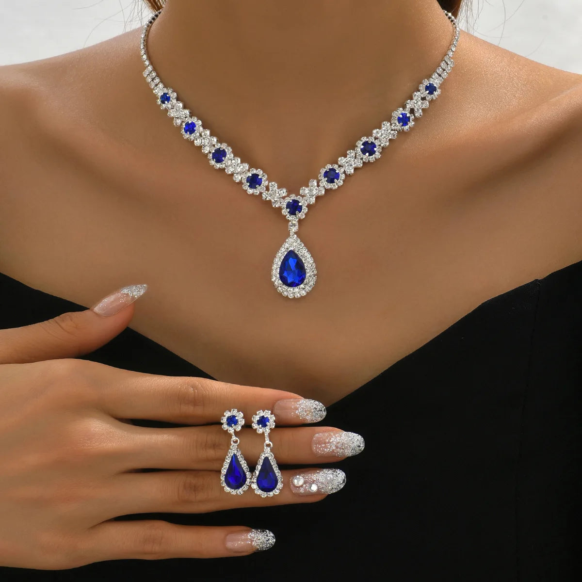 2Pcs Women Waterdrop Rhinestone Pendant Necklace Stud Earrings Set Wedding Party Dress Bridal Jewelry Sets