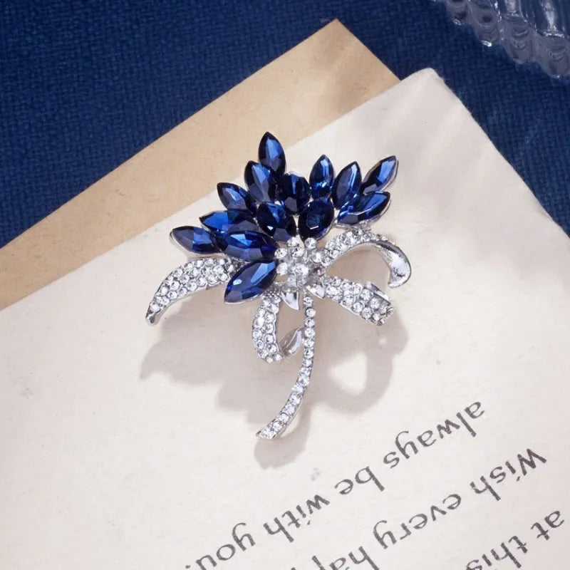 Luxury Design Blue Crystal Bouquet Brooches For Women Inlaid Rhinestone Trendy Brooch Pins Clothing Accessories Jewelry Gifts Desers